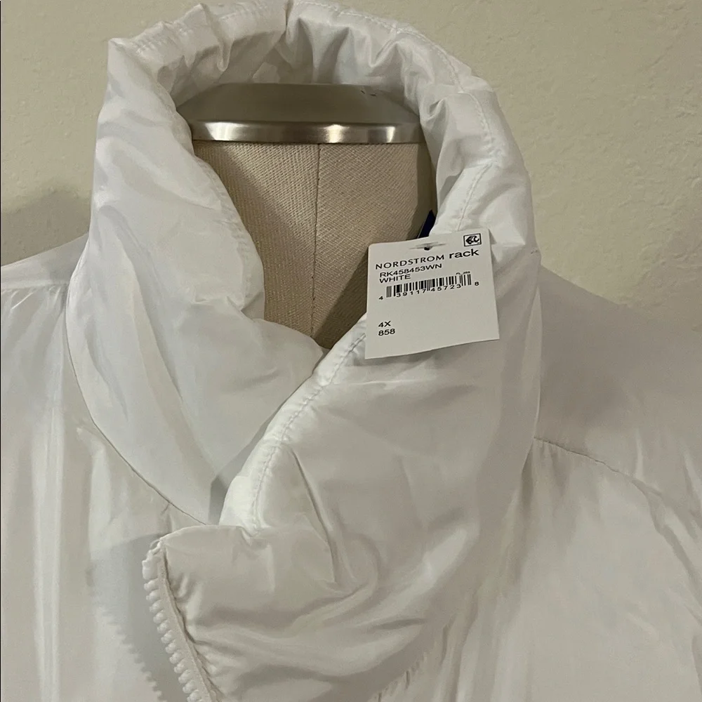 Abound White Puffer Jacket - Picture 2 of 8